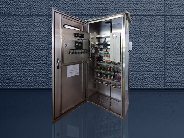 羅茨風機變頻(pín)一(yī)控三控制櫃